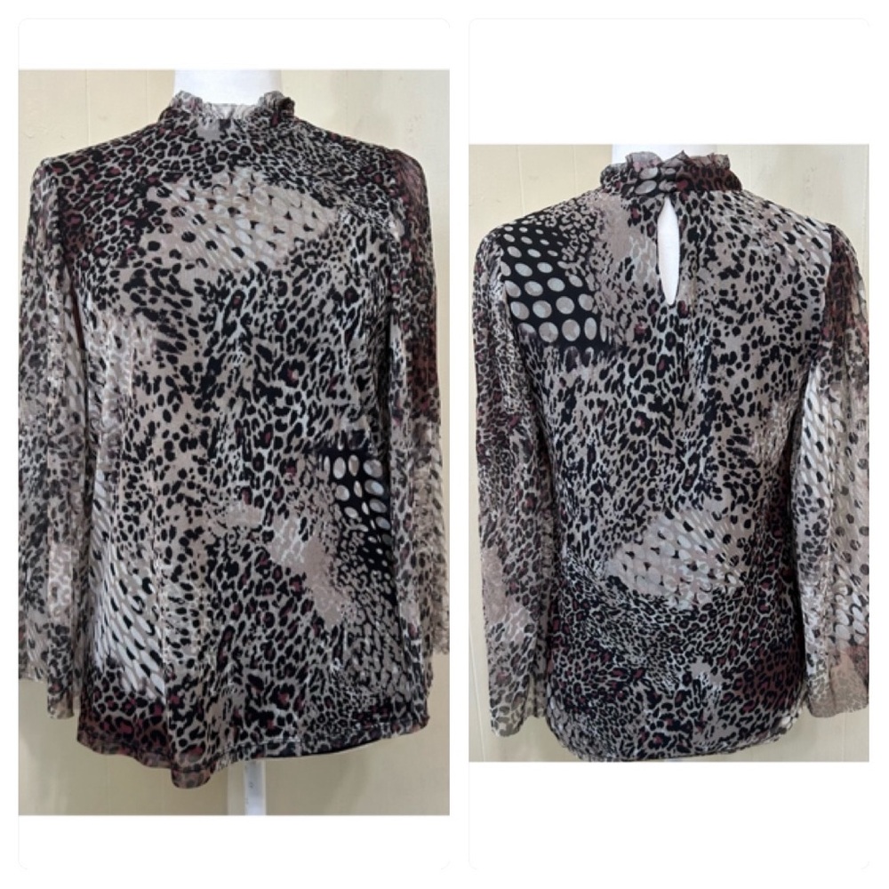 CHICO’S Cheetah Snake Print Mesh Blouse Top Size Small.